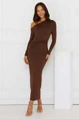Looks That Talk Off Shoulder Maxi Dress Brown