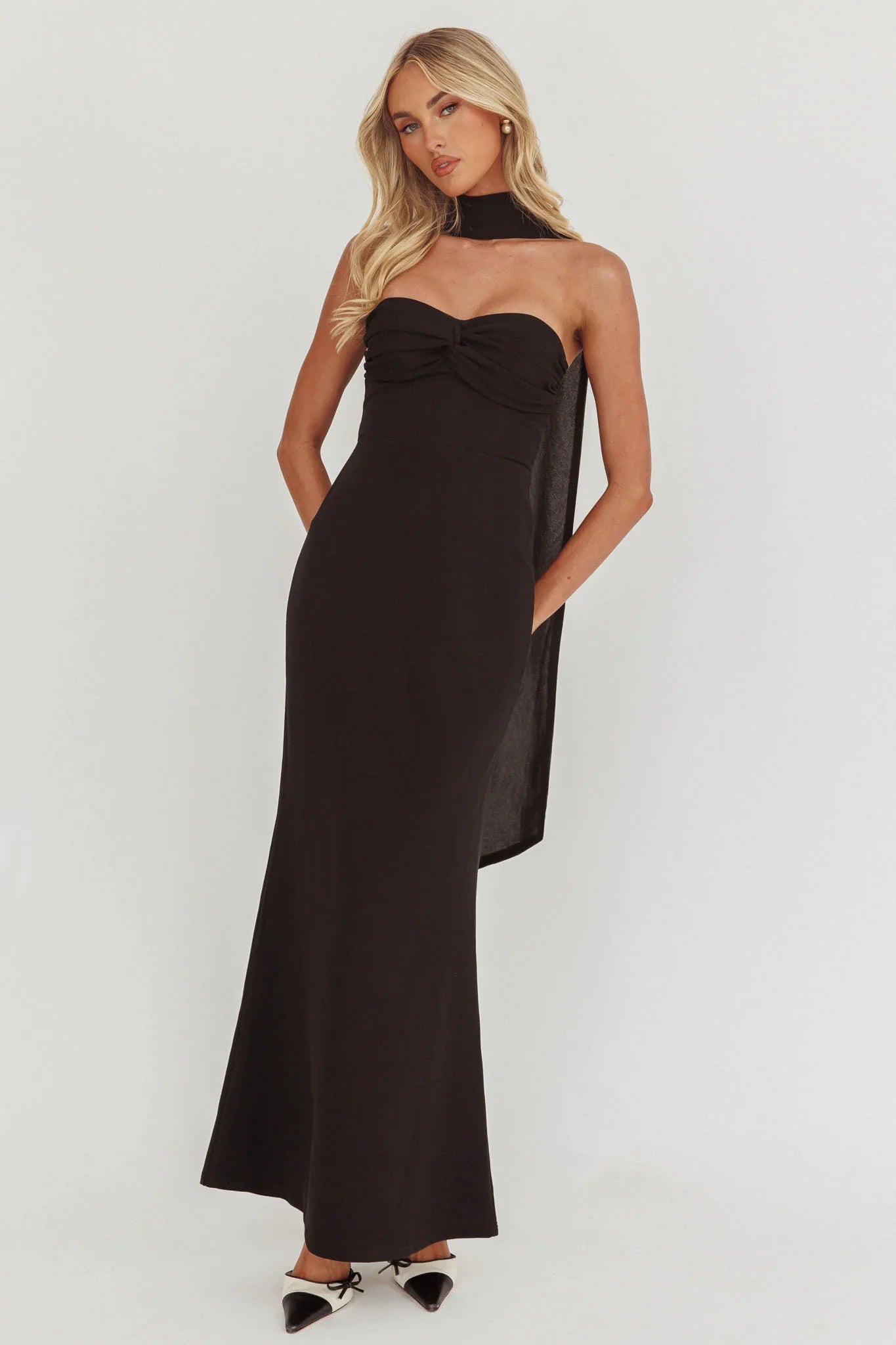 Of The Night Twist Bust Maxi Dress Black